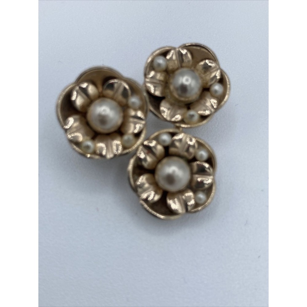 Vtg Small 3 Flower Head Gold Tone Coro Pin Brooch Faux Pearls